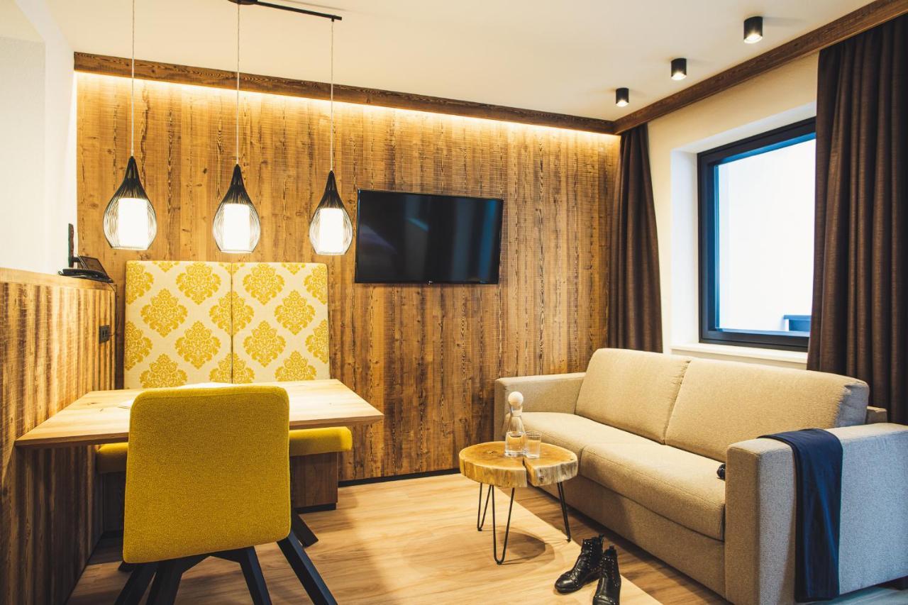Austria Aparthotel Фис Экстерьер фото