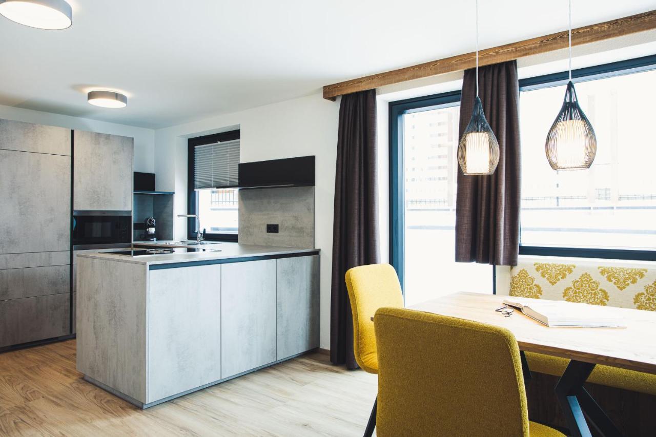 Austria Aparthotel Фис Экстерьер фото